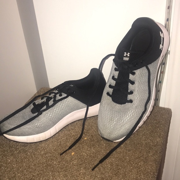 Under Armour Shoes - Women’s 7.5 Running Shoes